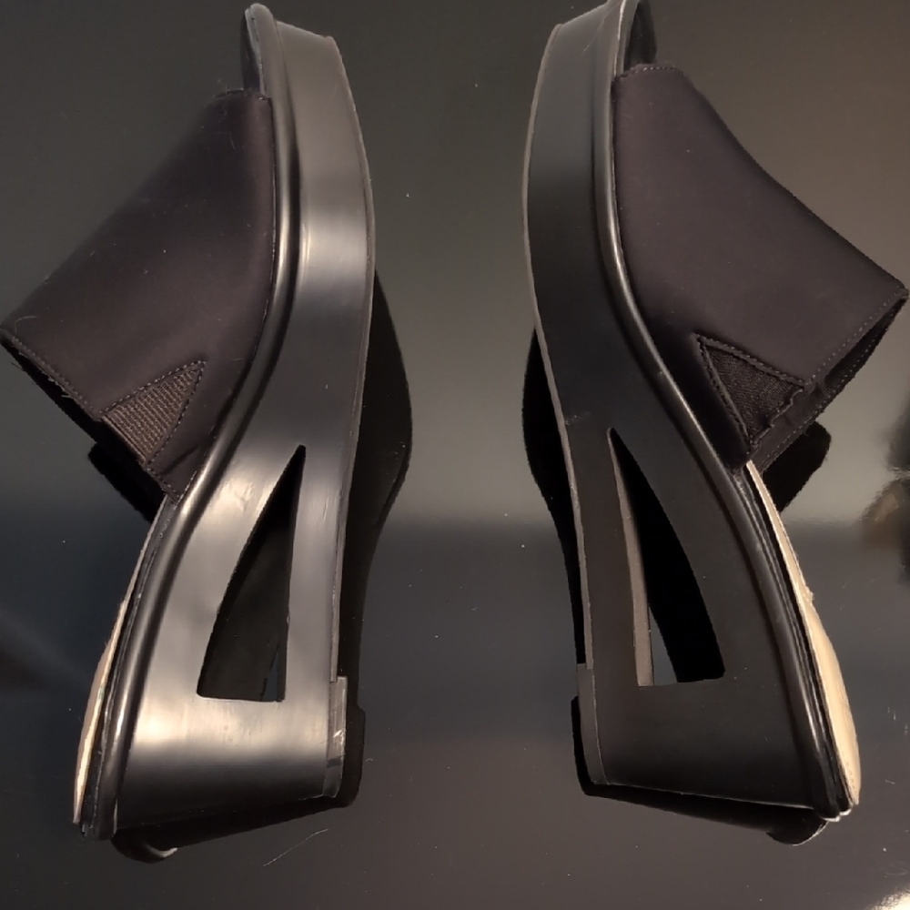 Dana Buchman Black Platform Shoes